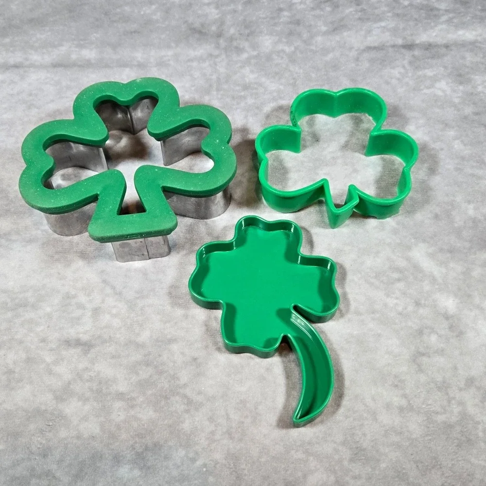 3 Leaf‎ Clover Cookie Cutters Meat Plastic Tupperware
